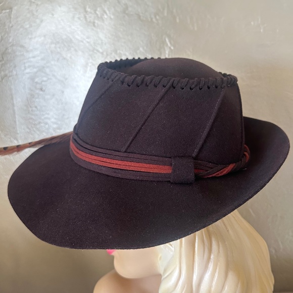 ELEGANT 1940s\' BROWN FELT FEDORA + INTRICATE CROWN DETAILS &  FEATHERS main image 9